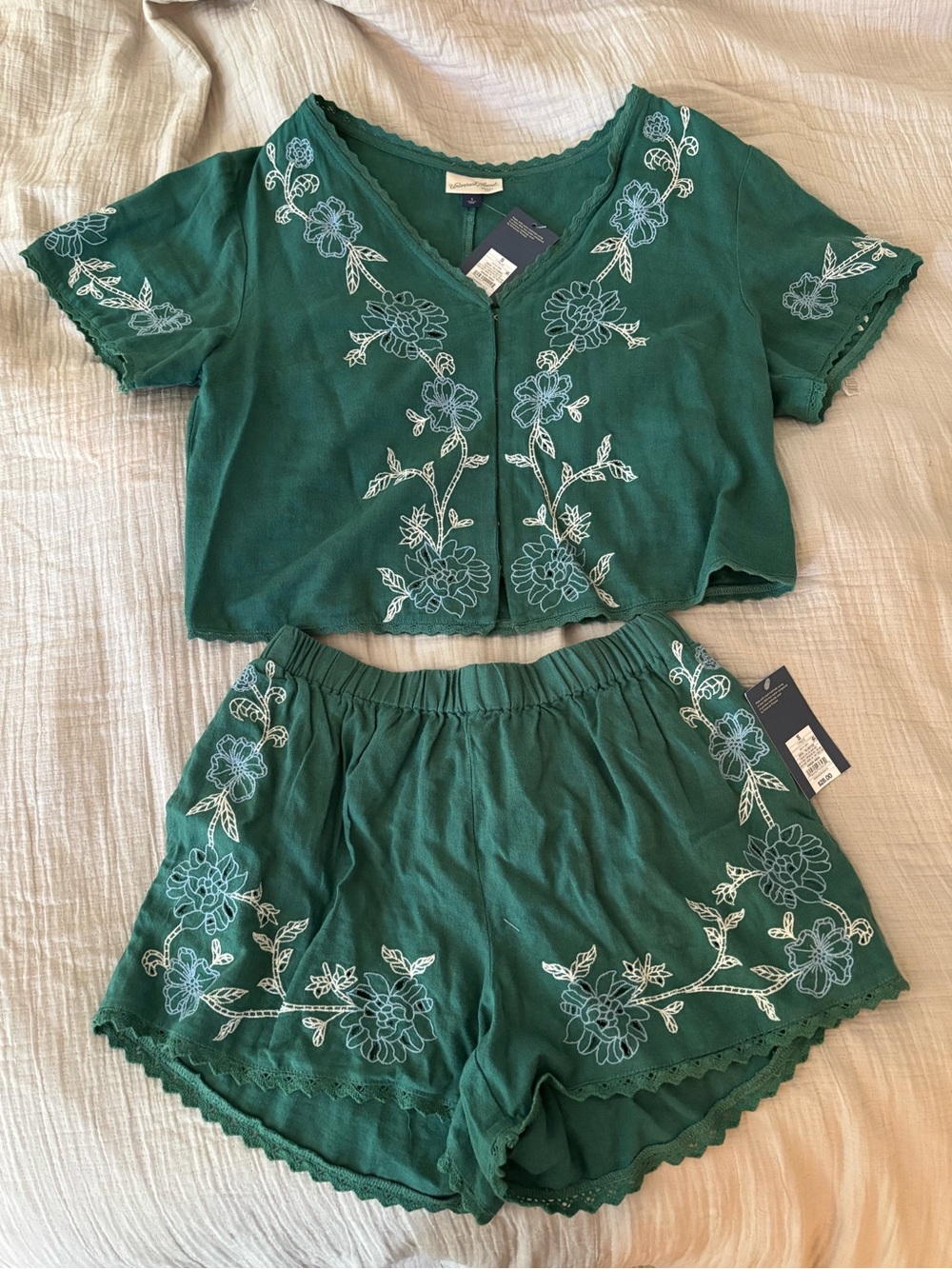 NWT Universal Thread Cutwork V-Neck Blouse and 3.5” High Rise Pull On Shorts